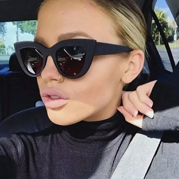 HP 🎉 Black Round Cat Eye Sunglasses UV 400
